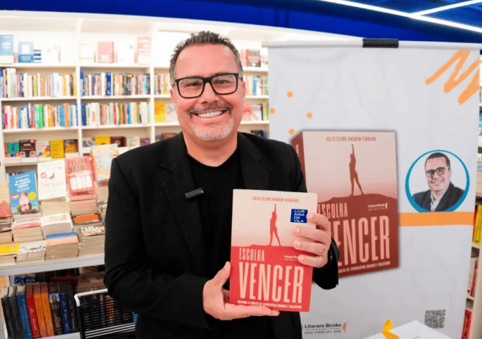 Julio Amorim, CEO da Great Group durante noite de autógrafos do livro Escolha Vencer.